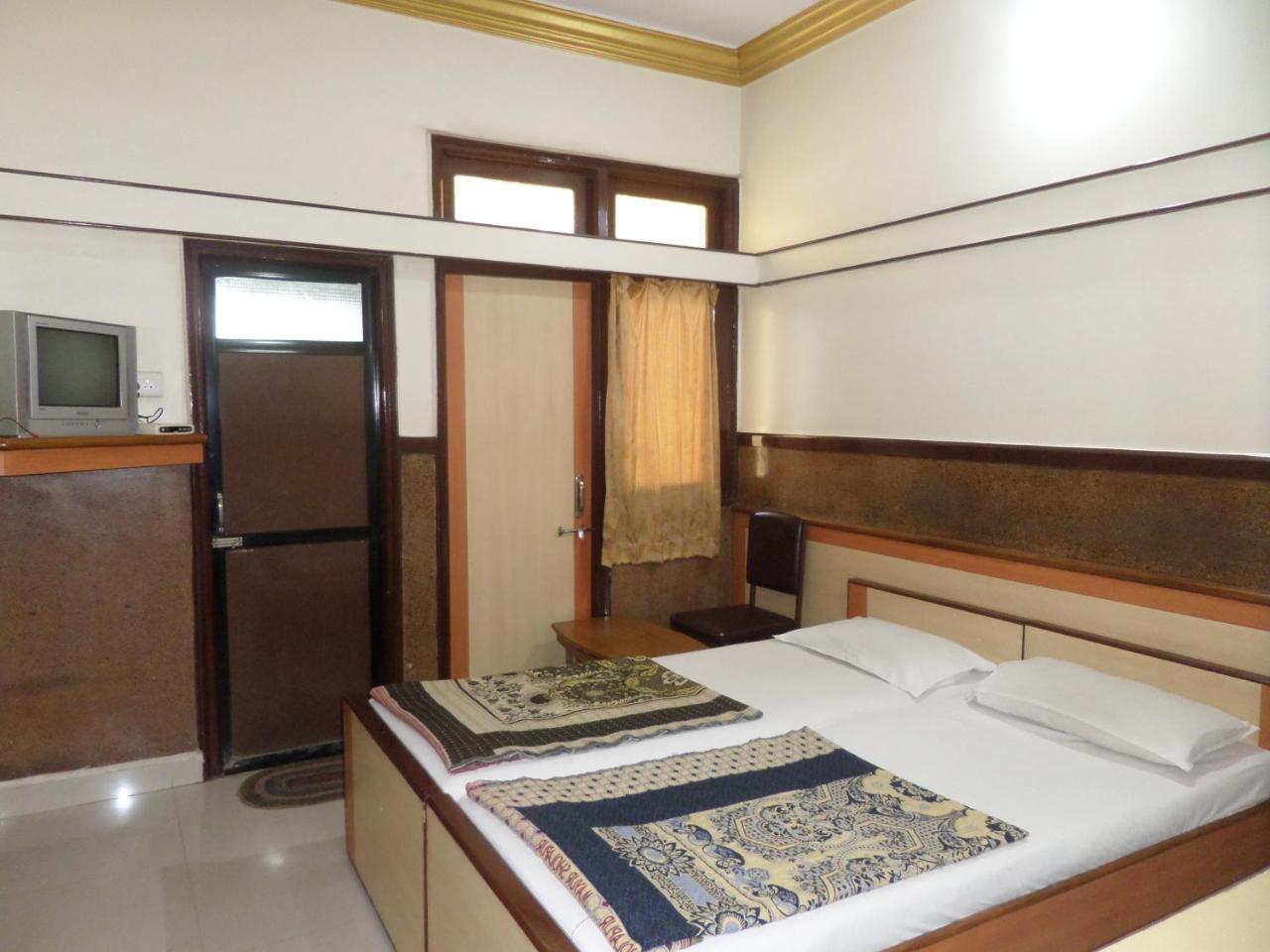 Hotel Padma Nashik Exterior foto