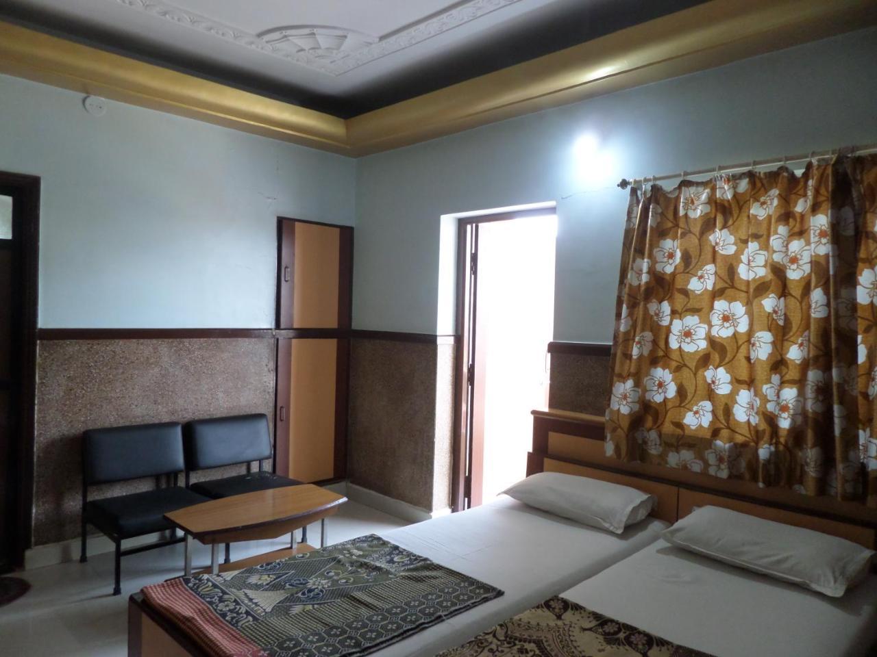 Hotel Padma Nashik Exterior foto
